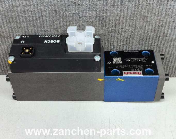 Rexroth 0811404033 Proportional Directional Valve 4WRPH6C3B04L-20/G24Z4/M